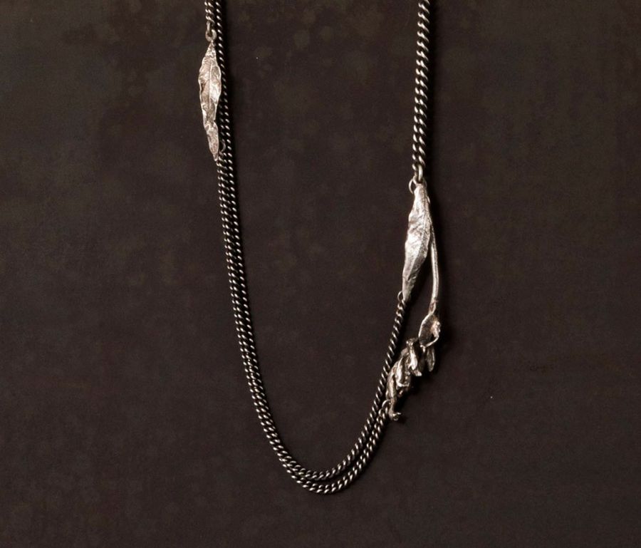 NECKLACE LEAVES