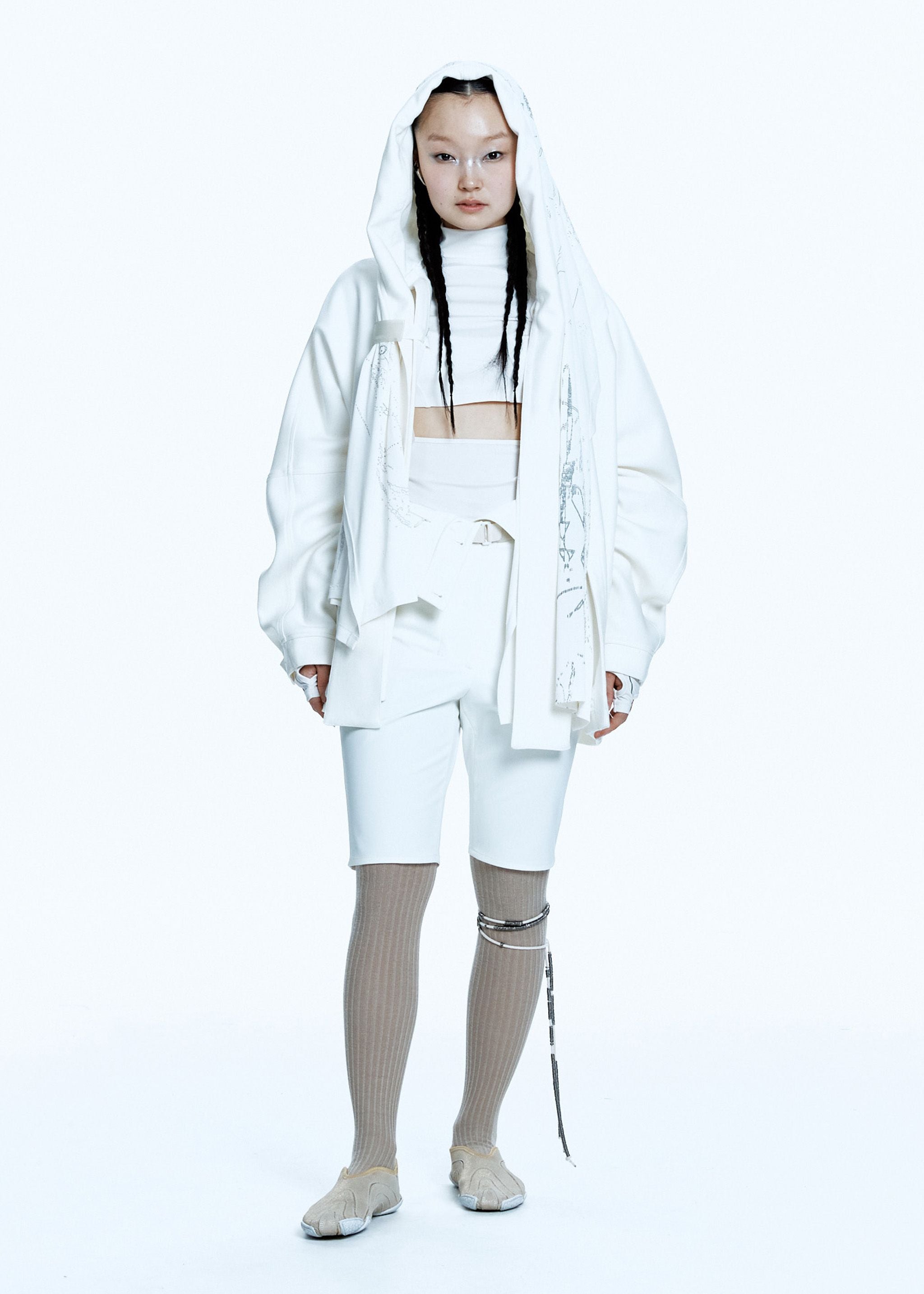 HOODED JACKET w/ GRAPHIC MUFFLER IVORY